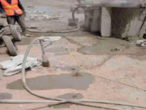 开江水泥混凝土路面板底注浆技术 路面脱空注浆整治方案